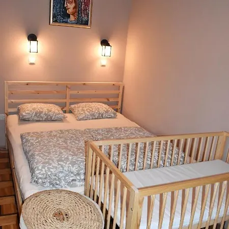 Kincs és Jurtaszállás Apartman *
