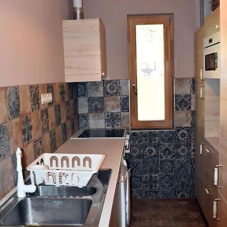 Kincs Es Jurtaszallas Apartament *