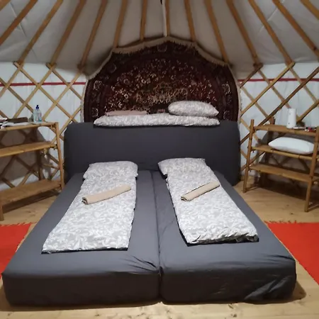 Kincs Es Jurtaszallas