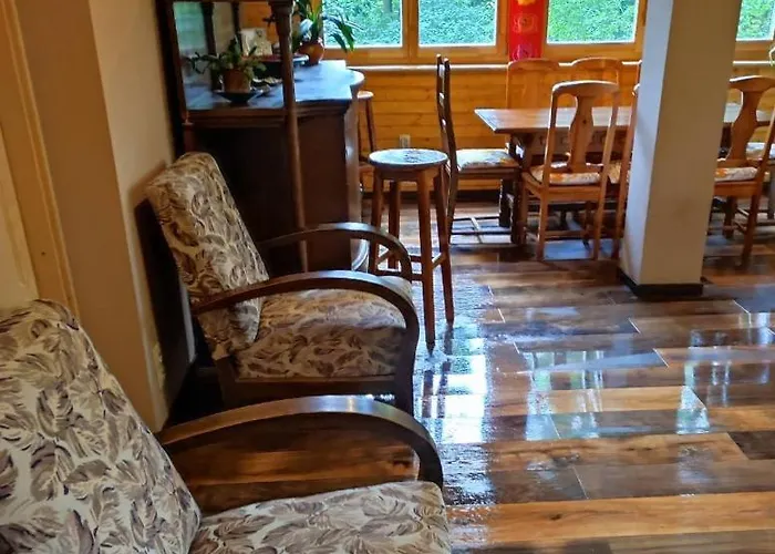 Kincs Es Jurtaszallas *